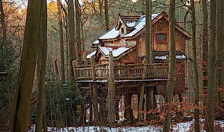 Ağaç Evlerde Yaşamak