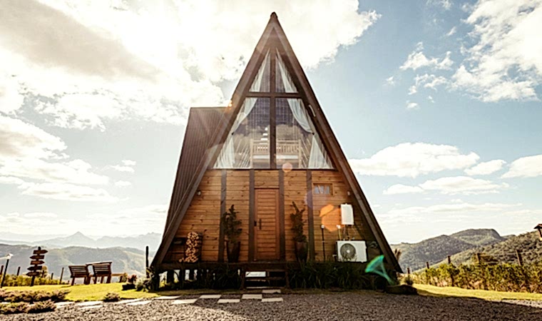 Üçgen Bungalov Evler: Modern ve Geleneksel