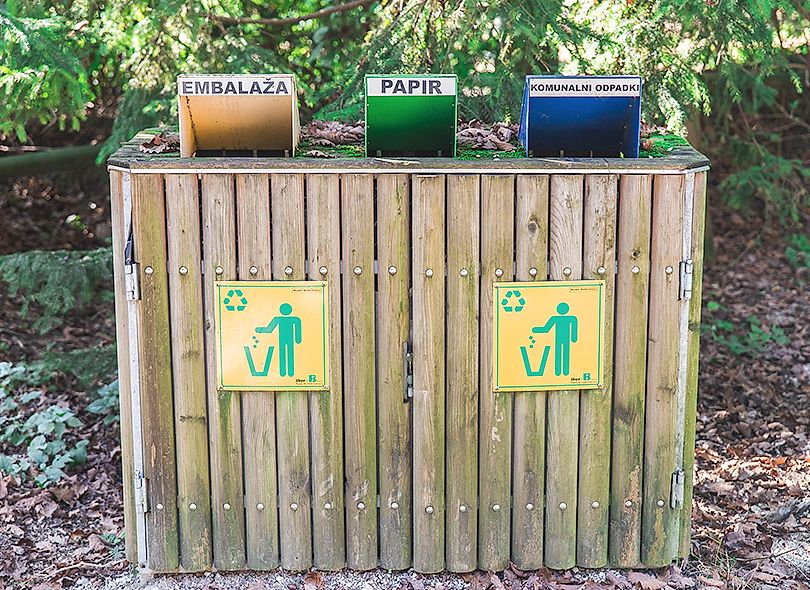 Ahşap Çöp Kutuları