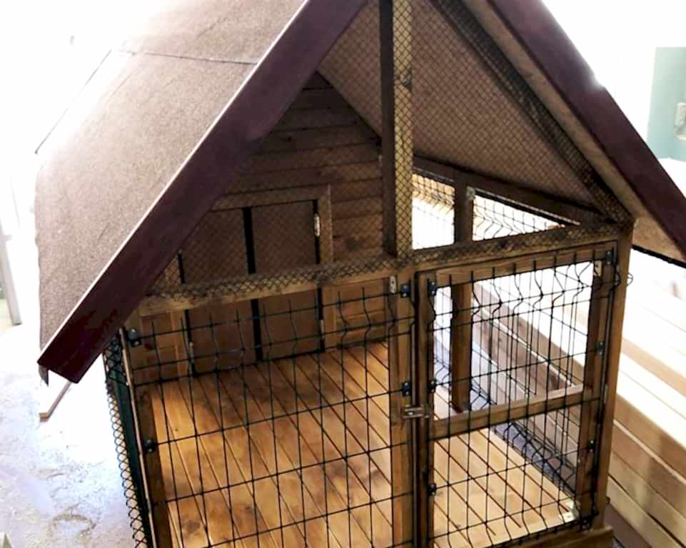 İzolasyonlu Ahşap Köpek Kulübesi